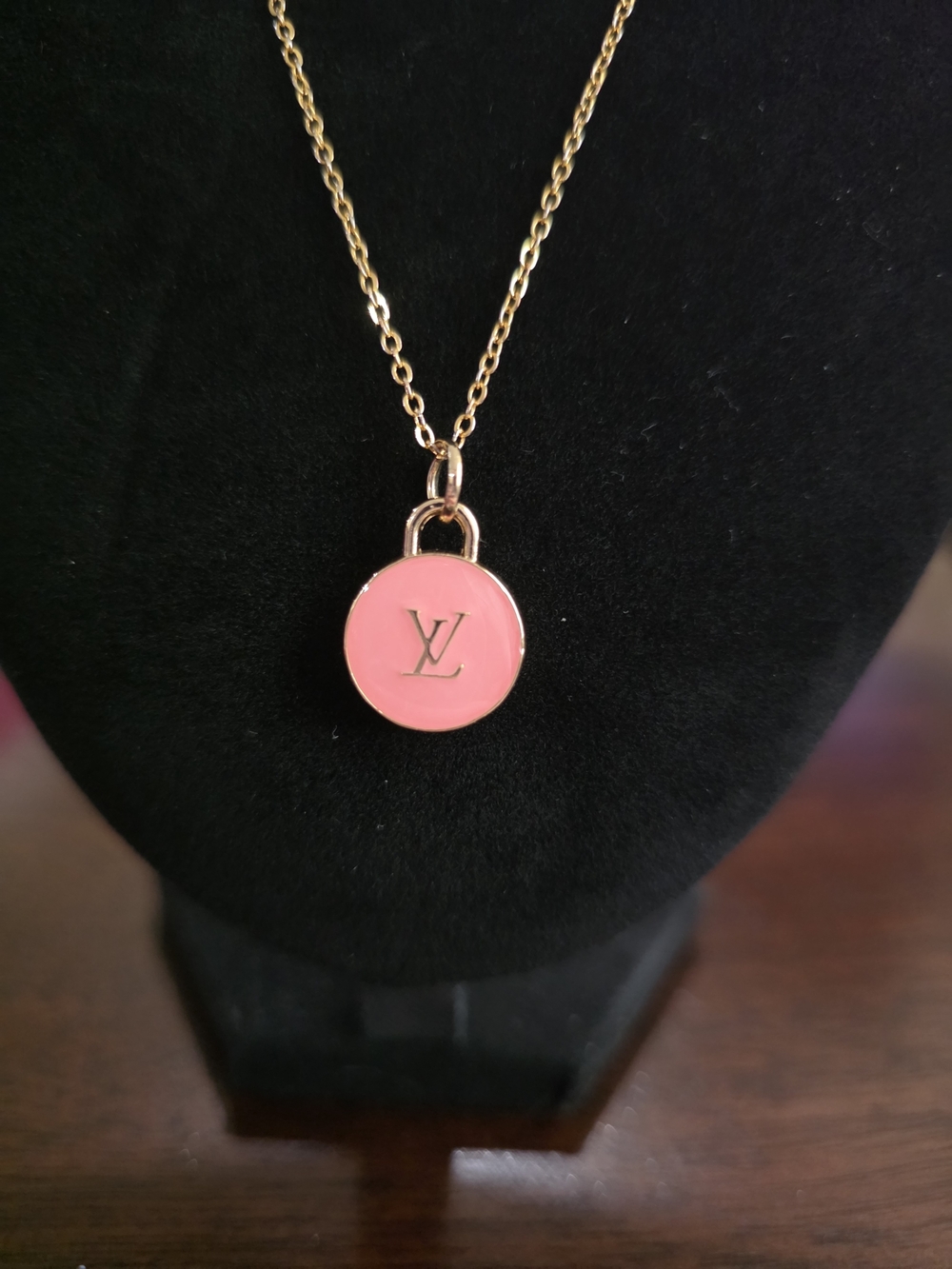 Stunning Necklace with Peach/Pink Charm!!! Same On Both Sides.